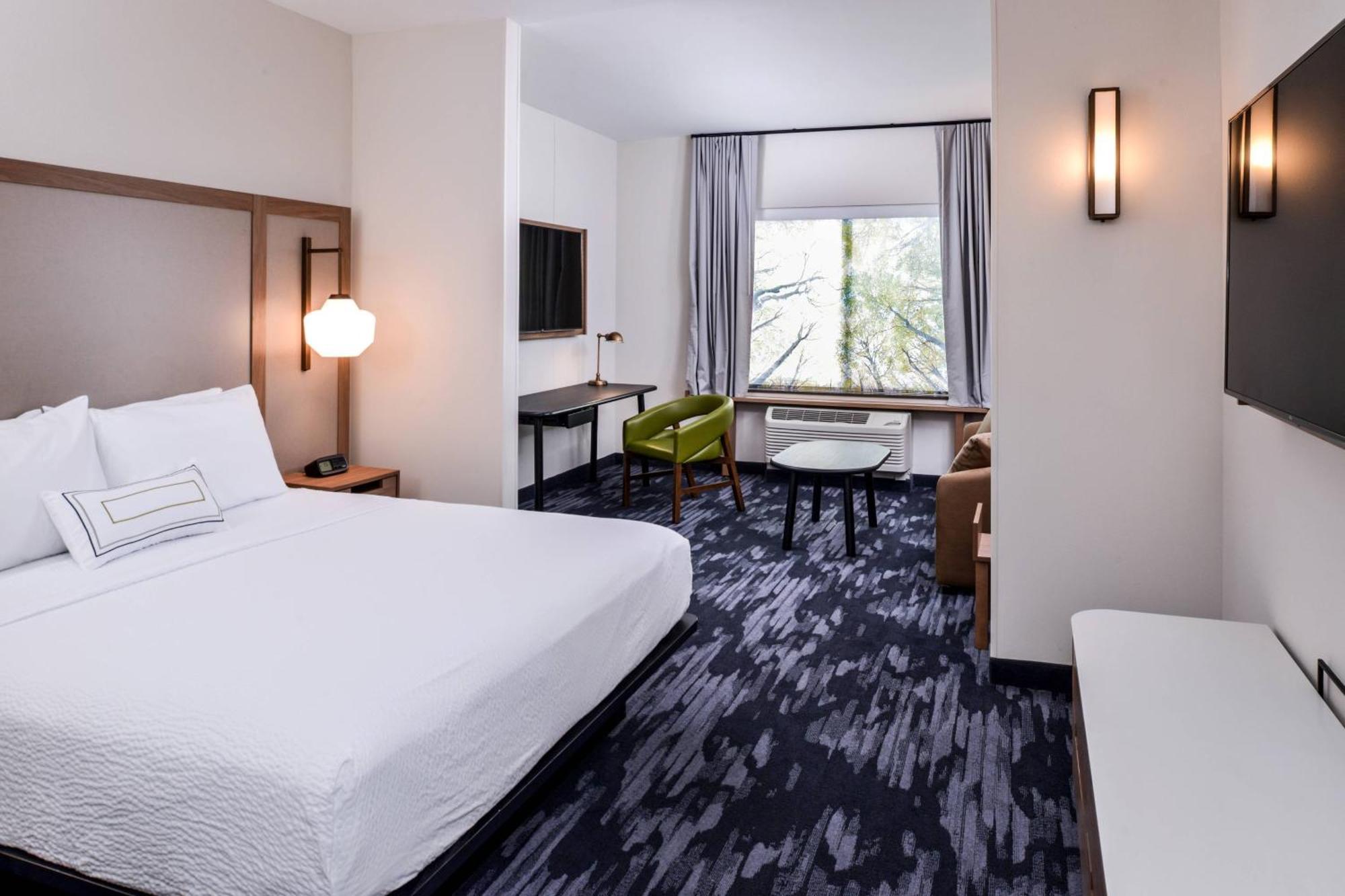 Fairfield Inn & Suites By Marriott Staunton Exterior photo